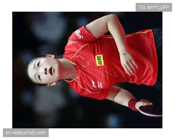 刘诗雯比赛中笑得那么甜，谁知道家里冰箱都买了多少高档零食啊？